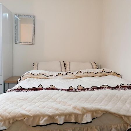 Self-Contained Studio Flat Bathrooms Kitchens Upgrade Locations To City Centre 15 Minutes Walking Distance Nottingham Universities Queen Hospitals City Hospitals Kültér fotó