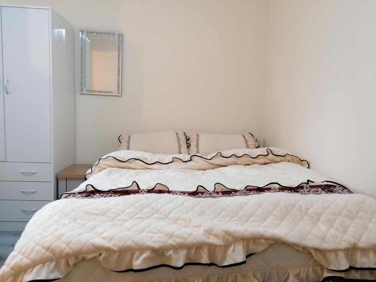 Self-Contained Studio Flat Bathrooms Kitchens Upgrade Locations To City Centre 15 Minutes Walking Distance Nottingham Universities Queen Hospitals City Hospitals Kültér fotó