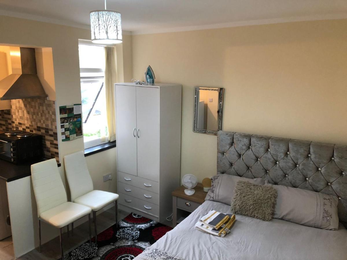 Self-Contained Studio Flat Bathrooms Kitchens Upgrade Locations To City Centre 15 Minutes Walking Distance Nottingham Universities Queen Hospitals City Hospitals Kültér fotó